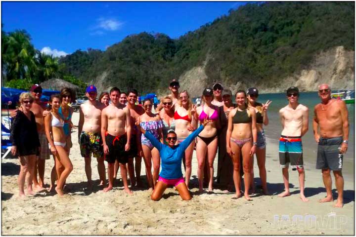 Large group at Tortuga Island