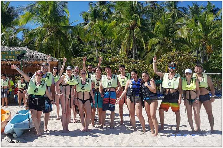 group with yellow life jackets