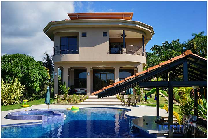 View of Casa Ponte II from the pool