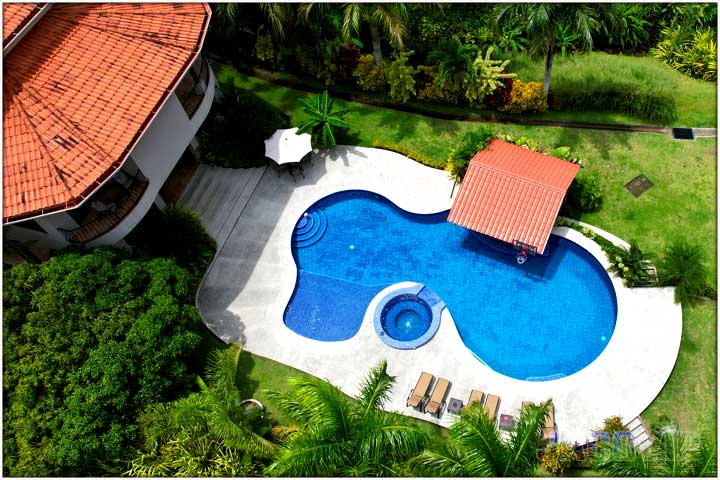 pool and sun chairs