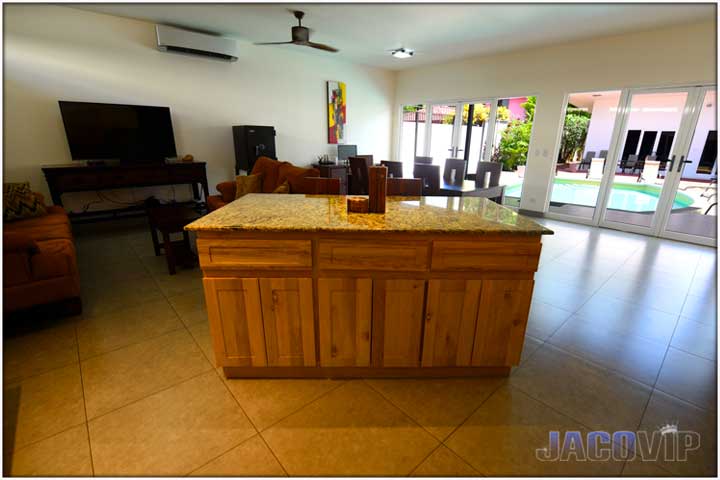 Kitchen island facing living room