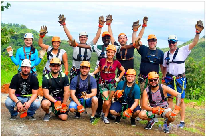 Large group of people after zipline tour