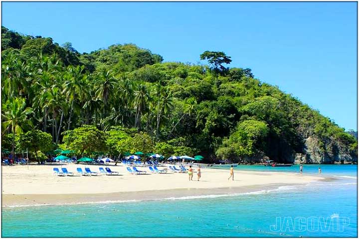 White sand beach and clear ocean water at Tortuga Island in Costa Rica