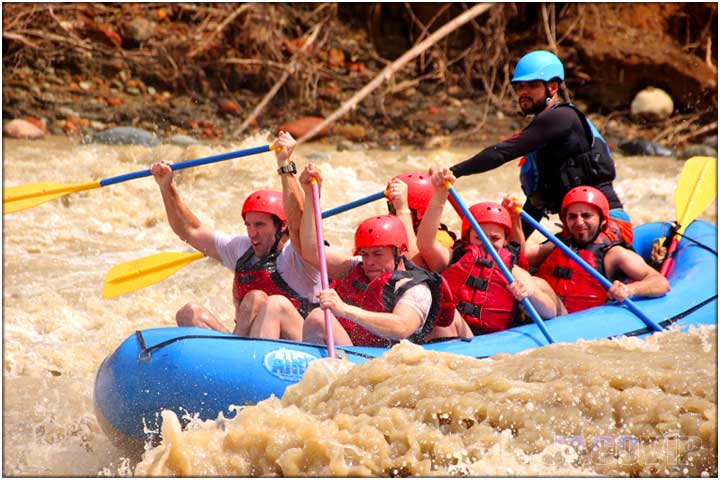 Challenging white water rafting tour